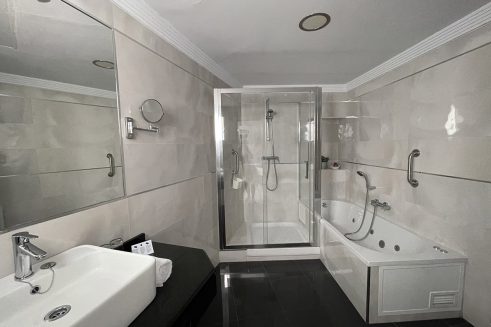 Habitación Romántica en el Hotel Plaza Cavana en Nerja