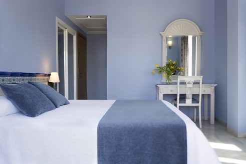 Habitación confort plus en el Hotel Plaza Cavana en Nerja