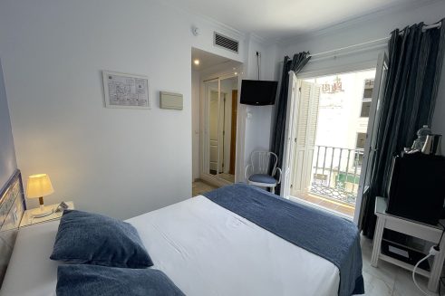 Balcón de la habitación individual en el Hotel Plaza Cavana en Nerja